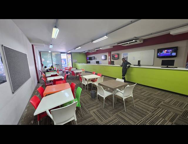 320M² BUILDING TO LET IN BALLITO DISTRICT